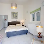 Contessa Del Mar In For 7 People Only 200 Meters From The & Pet Friendly * Пула