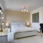 Contessa Del Mar In For 7 People Only 200 Meters From The & Pet Friendly