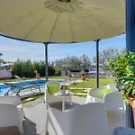 Contessa Del Mar In For 7 People Only 200 Meters From The & Pet Friendly