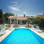 Contessa Del Mar In For 7 People Only 200 Meters From The & Pet Friendly * Пула