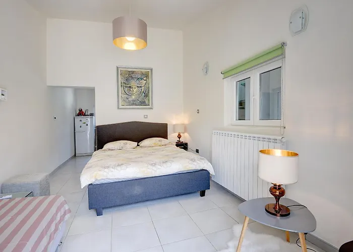Contessa Del Mar In For 7 People Only 200 Meters From The & Pet Friendly * Πούλα