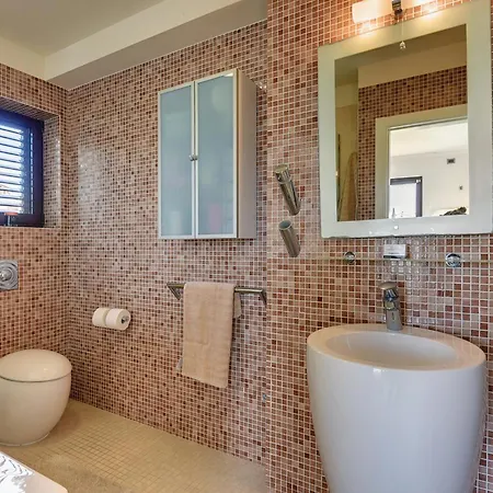 فيلة Contessa Del Mar In For 7 People Only 200 Meters From The & Pet Friendly *