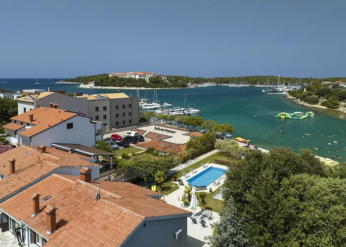 Contessa Del Mar In For 7 People Only 200 Meters From The & Pet Friendly *